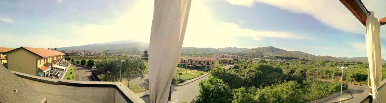 Ferienwohnung Casa Jolie Fiumefreddo di Sicilia Exterior foto